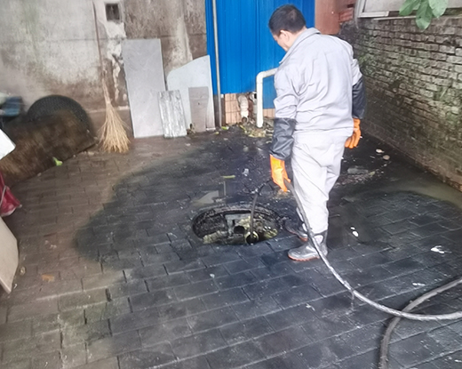 新建污水管道疏通